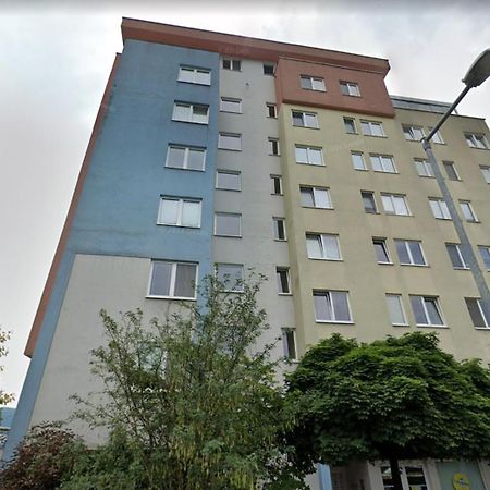 Alure Residences 3 & 24H Self Check-In, Parking In The Garage In The Apartment Building Included, New Building, Terrace, Green Location With A Forest Park With A Lake, Children'S Playground Банска-Бистрица Экстерьер фото